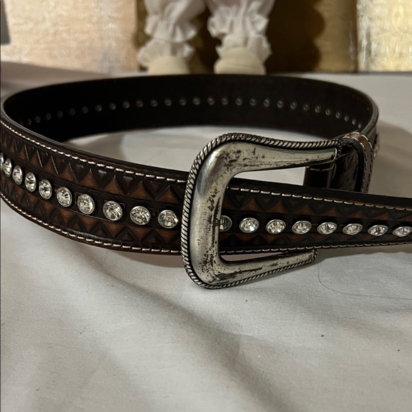 Ariat Brown Leather Belt with Silver Accents - Picture 1 of 4